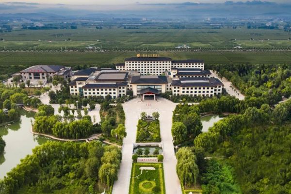 喜報(bào)！泰安一滕松峪酒店獲評(píng)2023年度山東省“五花級(jí)綠色飯店”