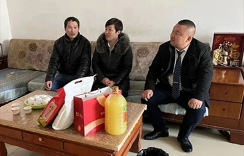 泰安一滕松峪酒店開展春節(jié)走訪慰問活動(dòng)