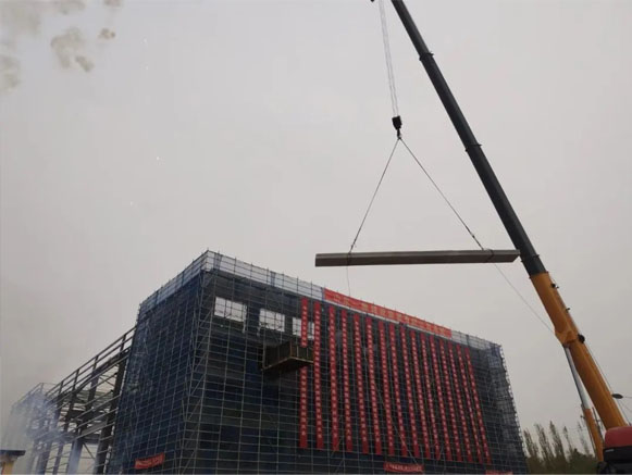 【快訊】一滕建設(shè)集團(tuán)承建的東營恒昌項(xiàng)目迎來主體結(jié)構(gòu)封頂，受到業(yè)主方高度贊揚(yáng)！